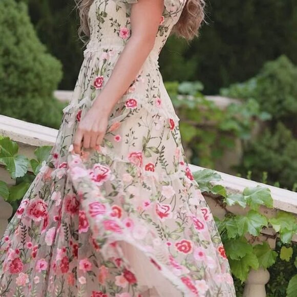 Jessa Kae Rose Dress Midi 1X Plus Size – Like New - Picture 2 of 3